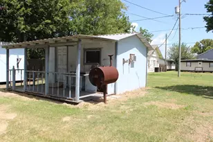 312 Magnusson, Palacios, TX 77465 - Photo 20