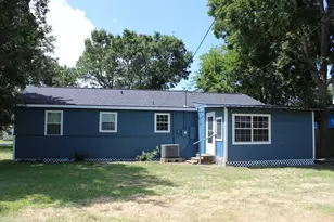 312 Magnusson, Palacios, TX 77465 - Photo 8