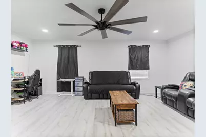 910 7th Street, Bay City, TX 77414 - Photo 8