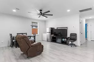 910 7th St, Bay City, TX 77414 - Photo 20