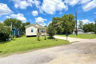 2508 Sycamore, Bay City, TX 77414 - Photo 4