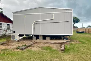 555 Center, Matagorda, TX 77457 - Photo 34