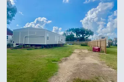 555 Center, Matagorda, TX 77457 - Photo 1