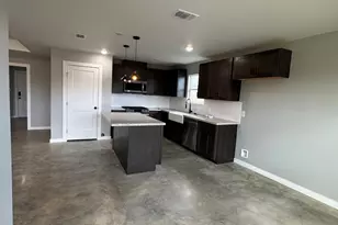 806 Flycatcher Dr, Palacios, TX 77465 - Photo 10