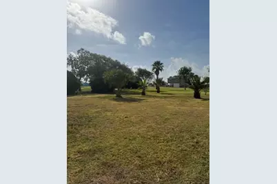 93 Second, Palacios, TX 77465 - Photo 2
