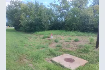 707 Ritchie, Palacios, TX 77465 - Photo 4