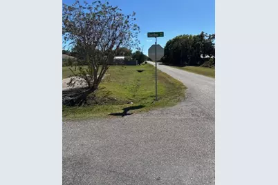 201 Beecher, Palacios, TX 77465 - Photo 6