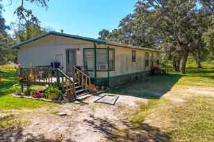 979 N Fm 647 Rd, Louise, TX 77455 - Photo 14