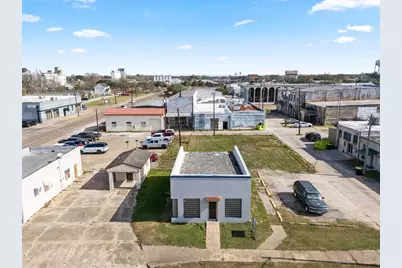 2015 Avenue F, Bay City, TX 77414 - Photo 28