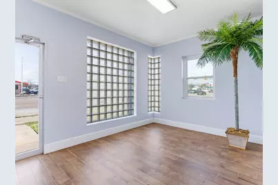 2015 Avenue F, Bay City, TX 77414 - Photo 6