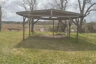 625 Lakeview Dr, Markham, TX 77414 - Photo 24