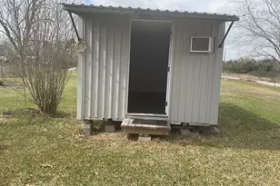 625 Lakeview Dr, Markham, TX 77414 - Photo 30