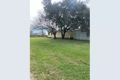 625 Lakeview Drive, Markham, TX 77414 - Photo 4