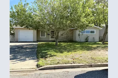 216 Burnet, Port Lavaca, TX 77979 - Photo 1