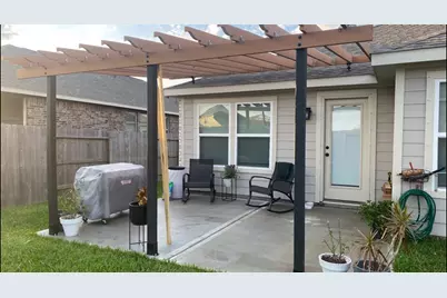 1410 Red Hills Drive, Rosharon, TX 77583 - Photo 2