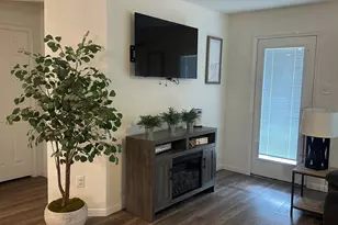 1410 Red Hills Dr, Rosharon, TX 77583 - Photo 8