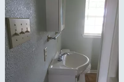 111 Duson, Palacios, TX 77465 - Photo 10