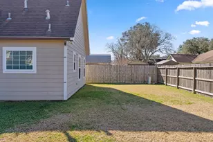 4404 Cardinal, Bay City, TX 77414 - Photo 4