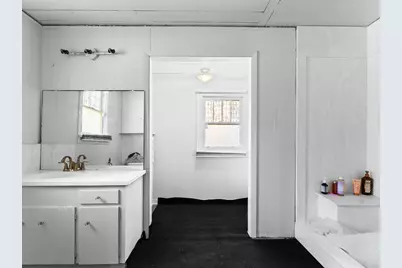 2421 Ave G, Bay City, TX 77414 - Photo 24