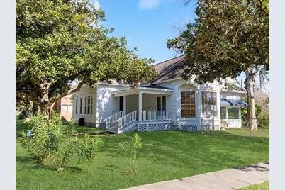 2421 Ave G, Bay City, TX 77414 - Photo 1