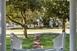 2421 Avenue G, Bay City, TX 77414 - Photo 4