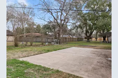 2005 Candlewood, Bay City, TX 77414 - Photo 6