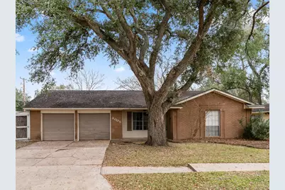 2005 Candlewood, Bay City, TX 77414 - Photo 2