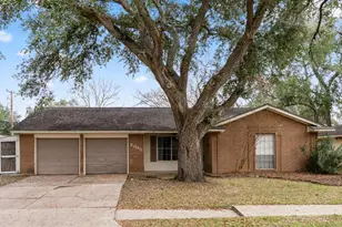 2005 Candlewood, Bay City, TX 77414 - Photo 2