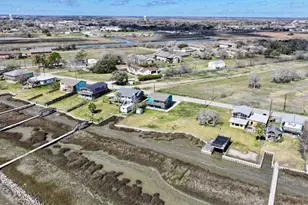 401 E Bayshore Dr, Palacios, TX 77465 - Photo 42