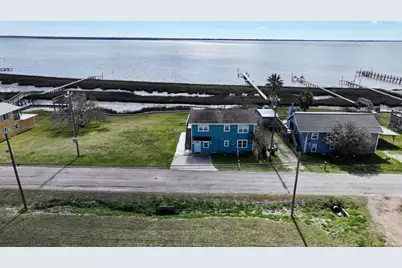 401 East Bayshore Drive, Palacios, TX 77465 - Photo 1