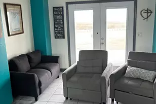 401 E Bayshore Dr, Palacios, TX 77465 - Photo 6