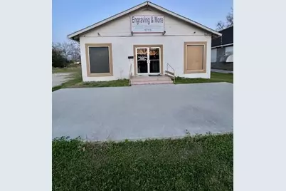 1713 Avenue F ( Highway 60), Bay City, TX 77414 - Photo 1