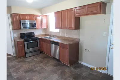 403 Lotus, Lake Jackson, TX 77566 - Photo 10