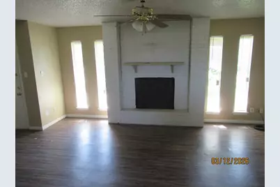 403 Lotus, Lake Jackson, TX 77566 - Photo 12