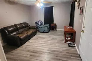 411 &amp 411 1/2 Humphrey Ave, Palacios, TX 77465 - Photo 1