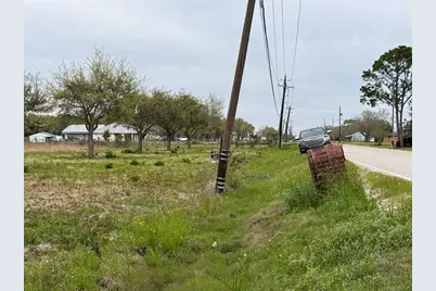 0 Cr 46, Danbury, TX 77534 - Photo 8