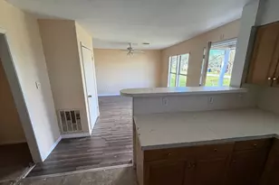 406 Snow Dr, West Columbia, TX 77486 - Photo 12