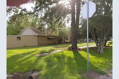 1518 Ave. B, Danbury, TX 77534 - Photo 32