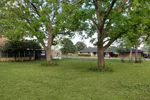 1518 Avenue B, Danbury, TX 77534 - Photo 4