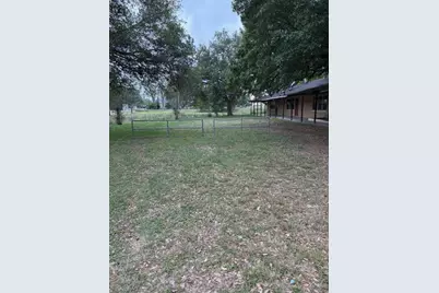 2318 Ave K, Bay City, TX 77414 - Photo 2