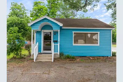 3021 Avenue F, Bay City, TX 77414 - Photo 2