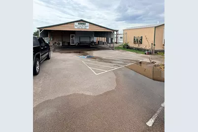 24313 County Road 46, Angleton, TX 77534 - Photo 2