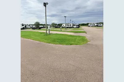 24313 County Road 46, Angleton, TX 77534 - Photo 10