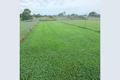 24313 County Road 46, Angleton, TX 77534 - Photo 8
