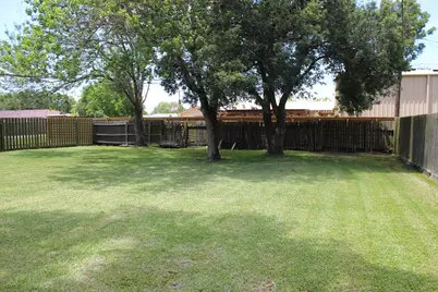 300 Austin, Palacios, TX 77465 - Photo 14