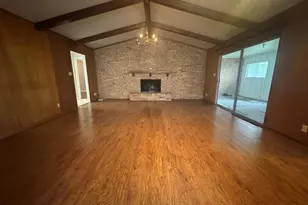 307 Market St, Louise, TX 77455 - Photo 2