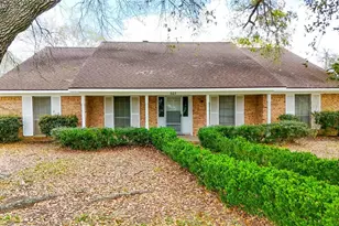 307 Market St, Louise, TX 77455 - Photo 1