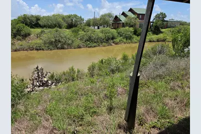 247 Porpoise, Palacios, TX 77465 - Photo 4