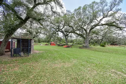 4427 County Road 382, Louise, TX 77455 - Photo 36