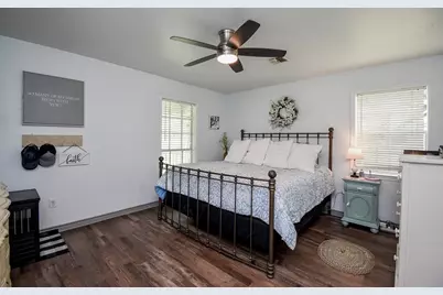 4427 County Road 382, Louise, TX 77455 - Photo 24